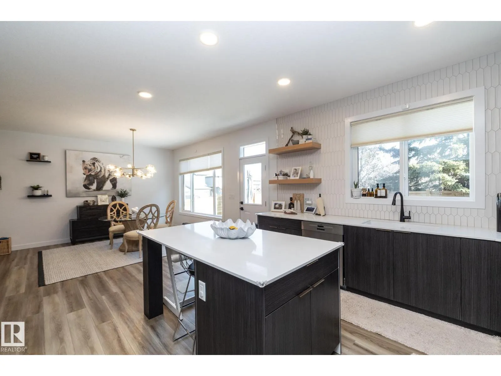 54 KINGSBURY CI