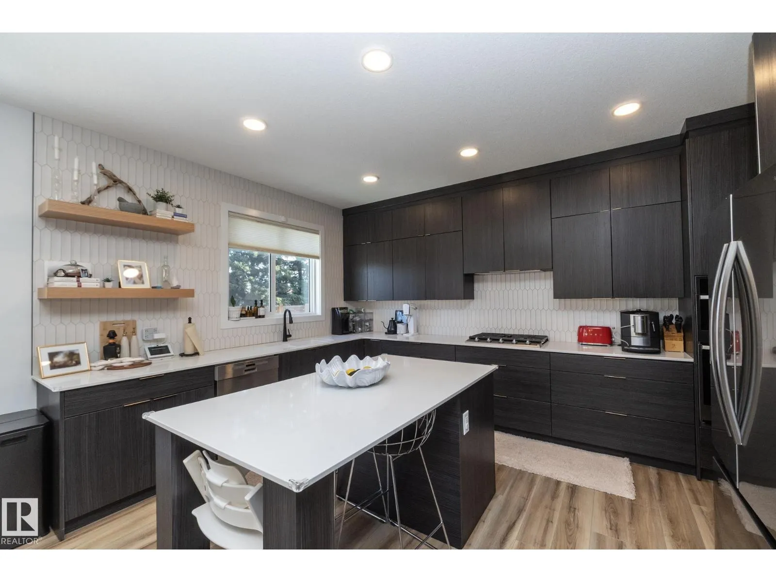 54 KINGSBURY CI