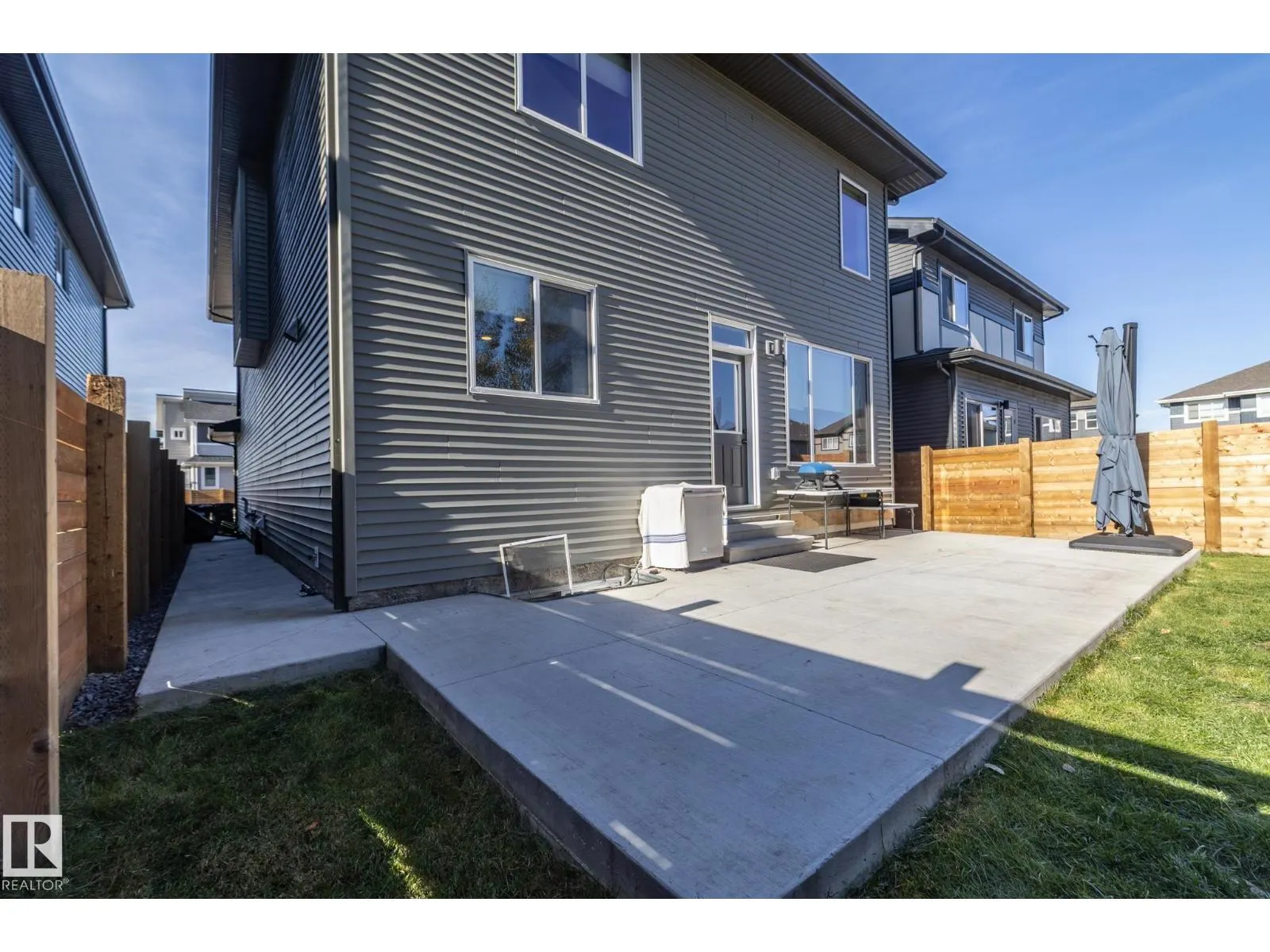 54 KINGSBURY CI