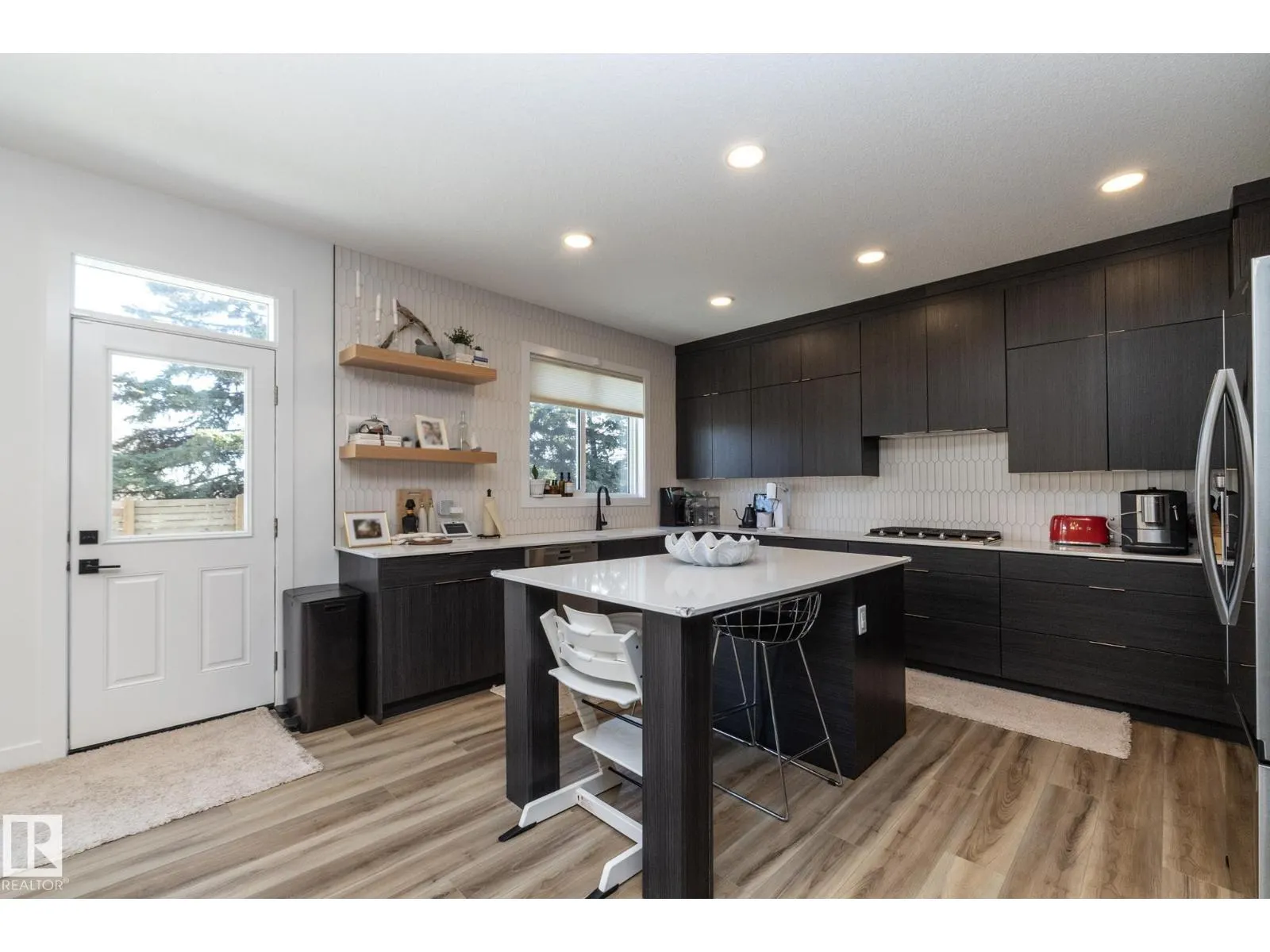 54 KINGSBURY CI