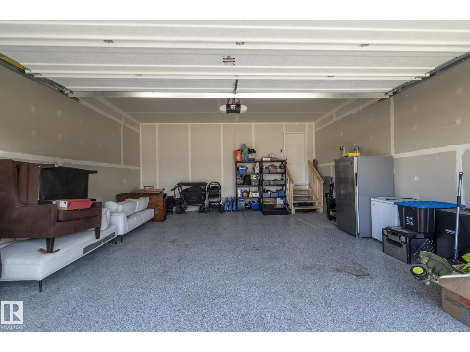 54 KINGSBURY CI