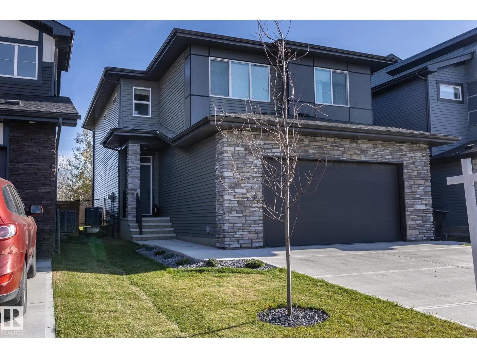 54 KINGSBURY CI