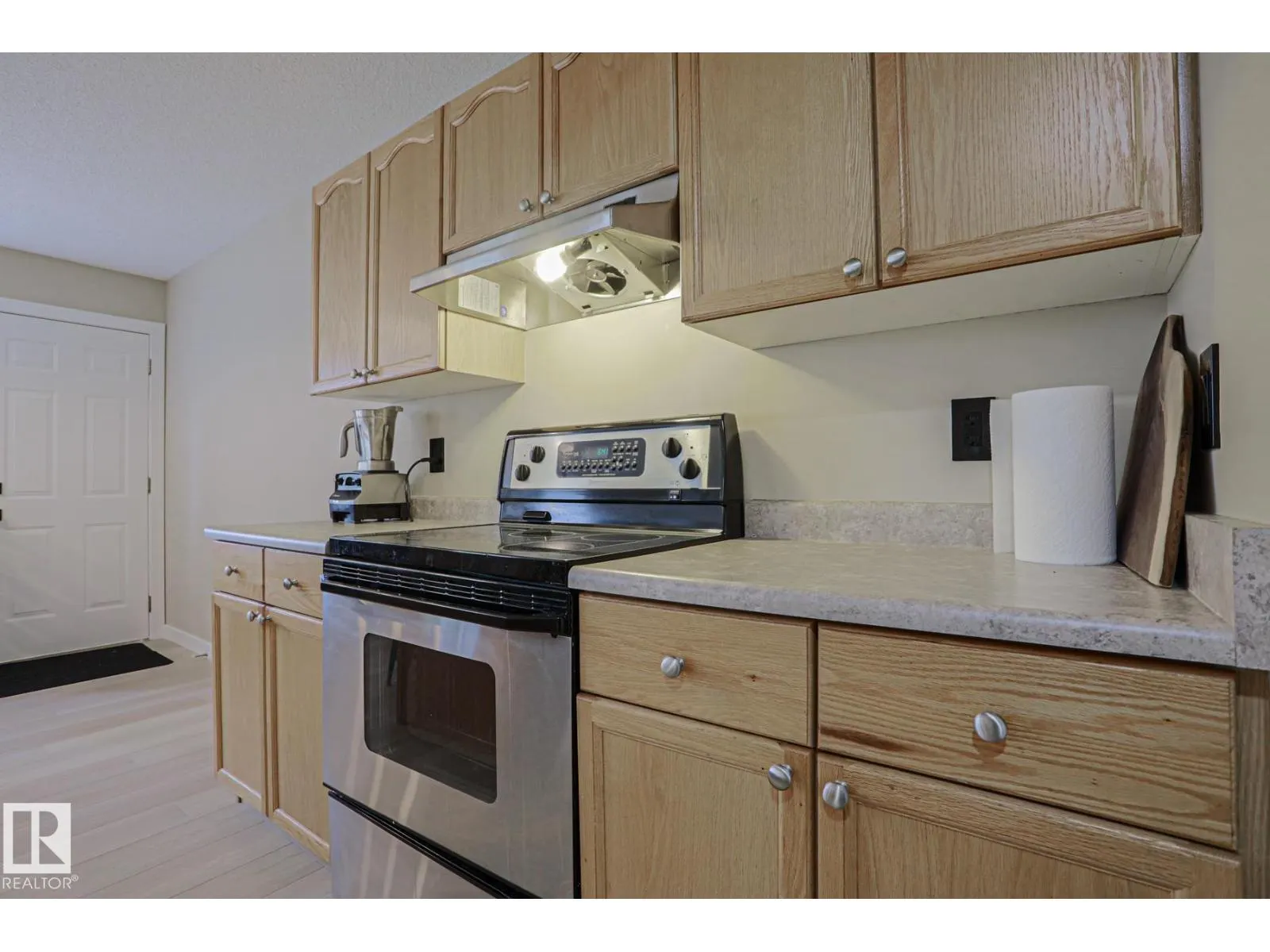 8 Erinwoods PL