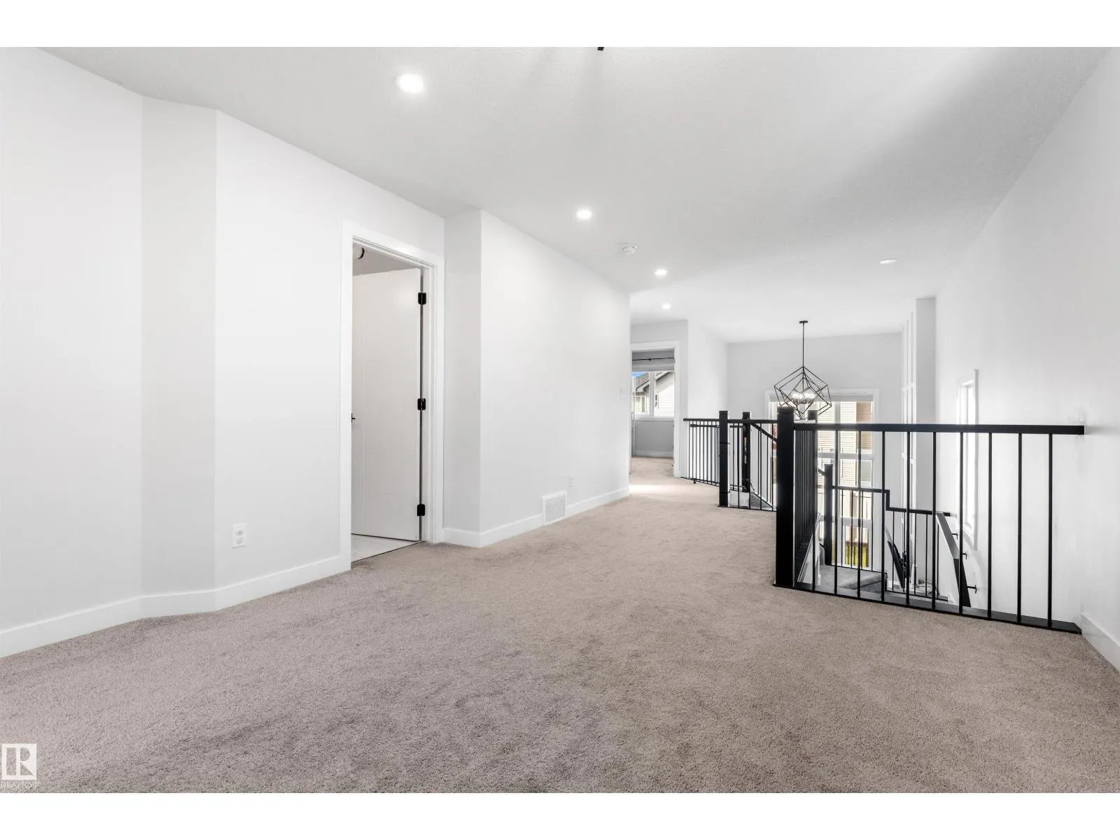 35 MEADOWBROOK WY