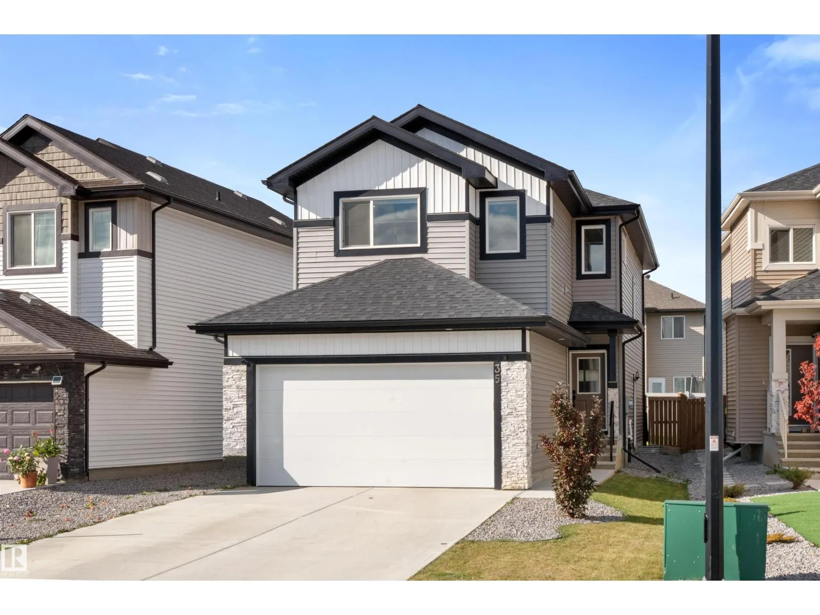 35 MEADOWBROOK WY