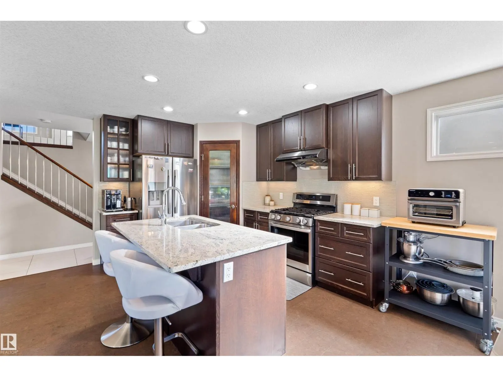 22 NORTON AV