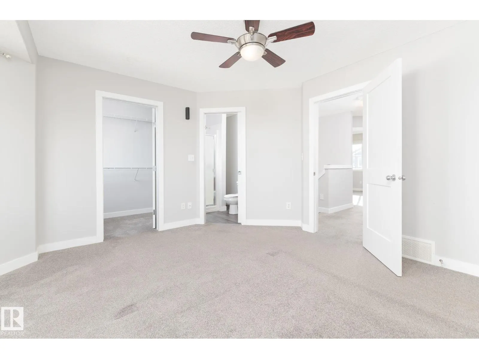 50 VIVIAN WY