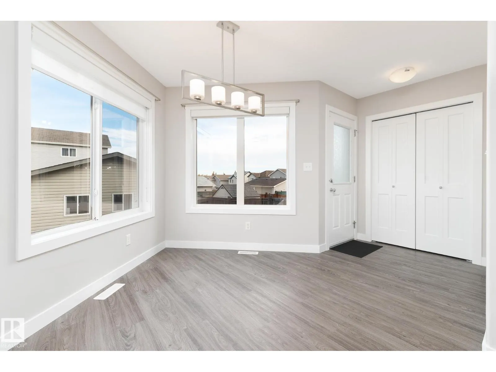 50 VIVIAN WY