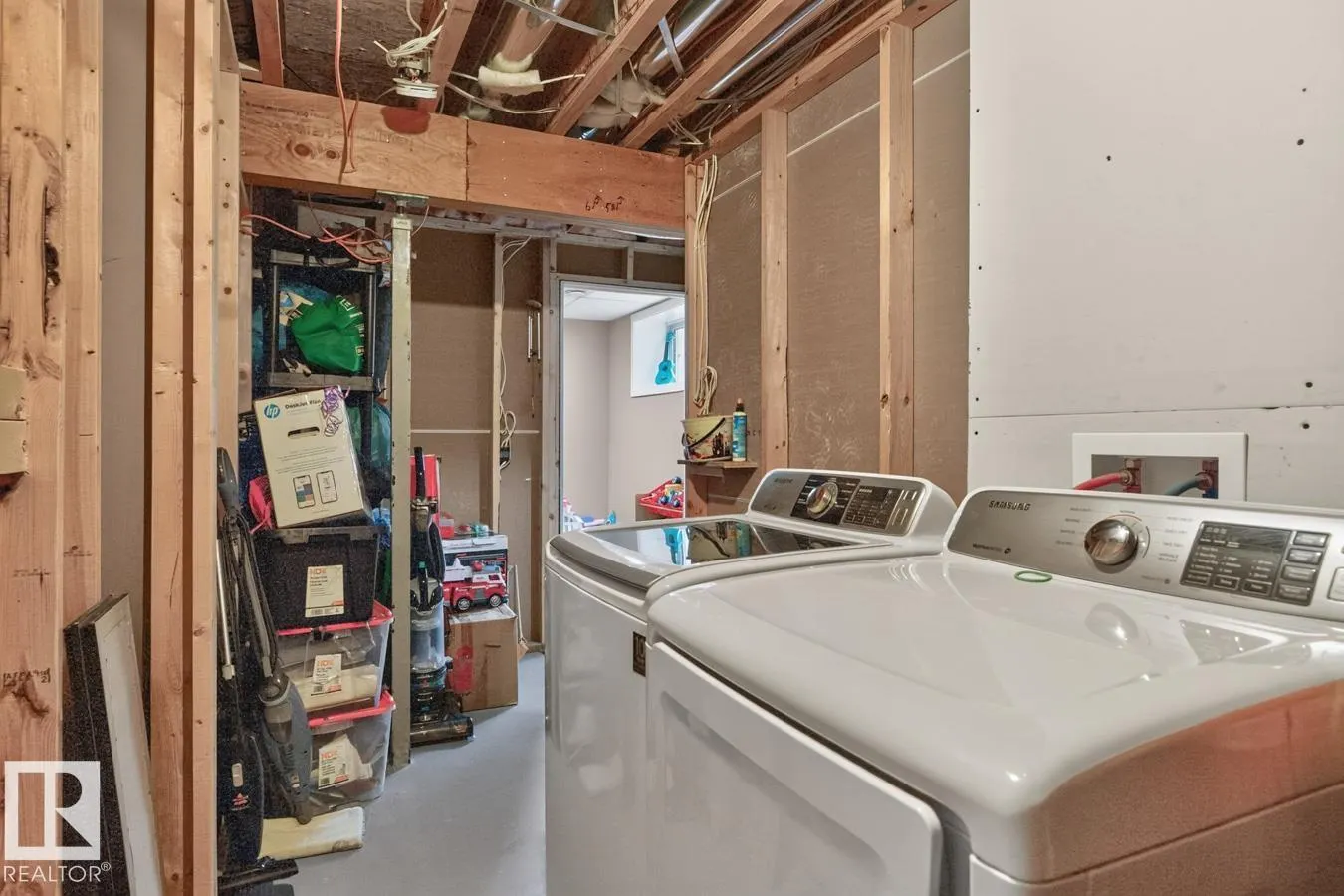 411 SIMMONDS WY