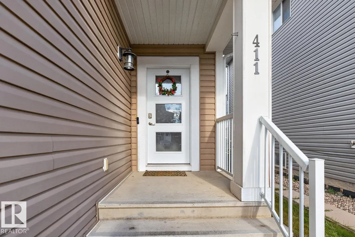 411 SIMMONDS WY