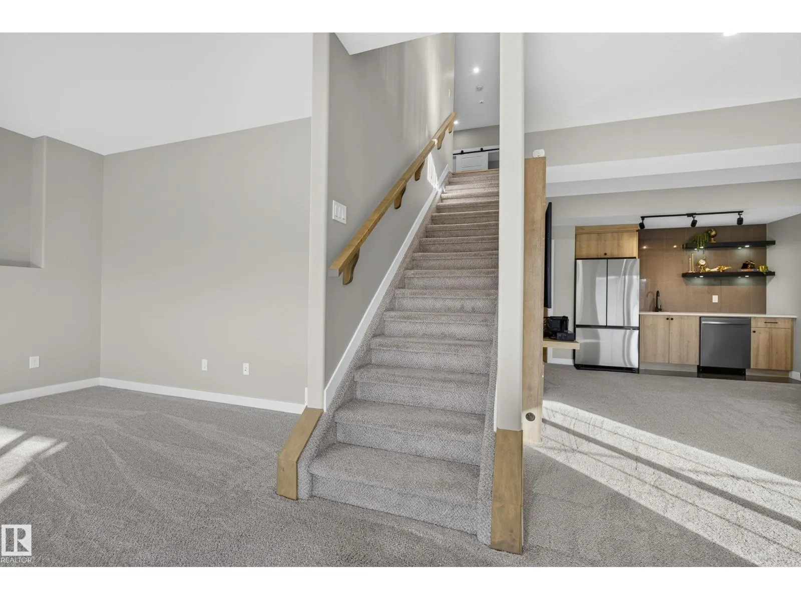 55 EDGEFIELD WY