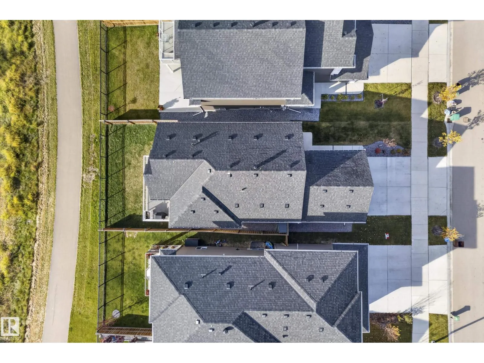 55 EDGEFIELD WY