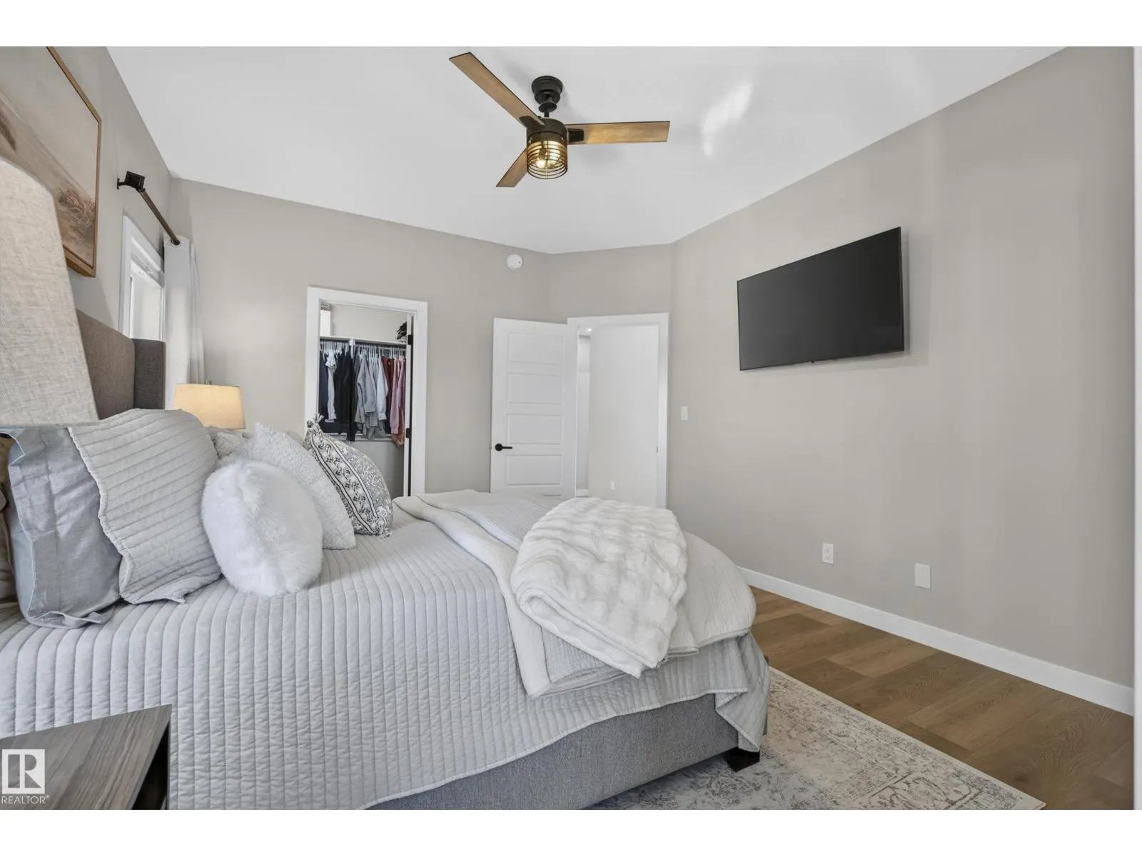 55 EDGEFIELD WY