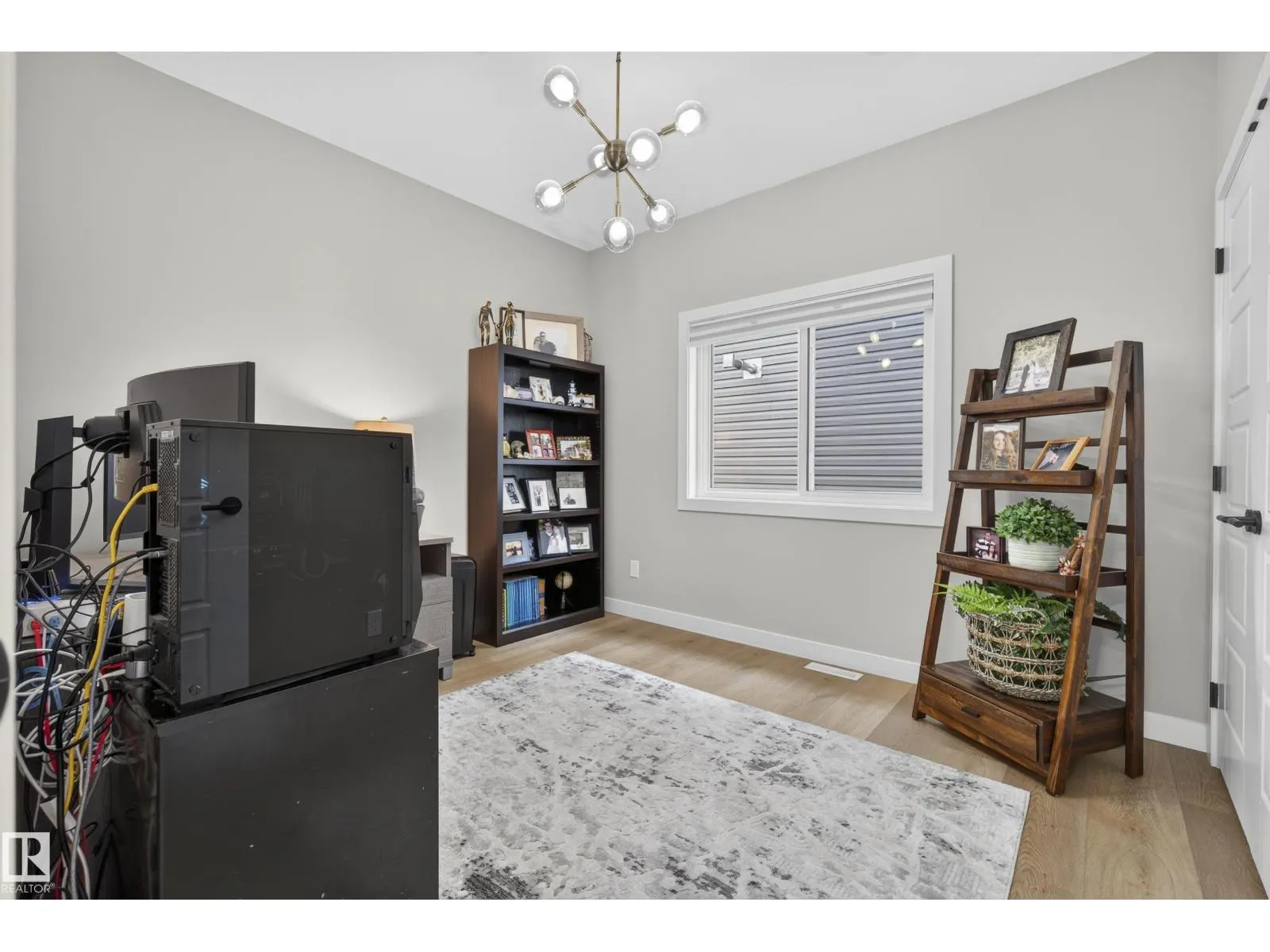 55 EDGEFIELD WY