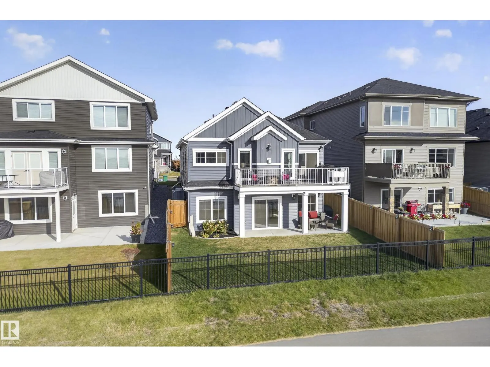 55 EDGEFIELD WY