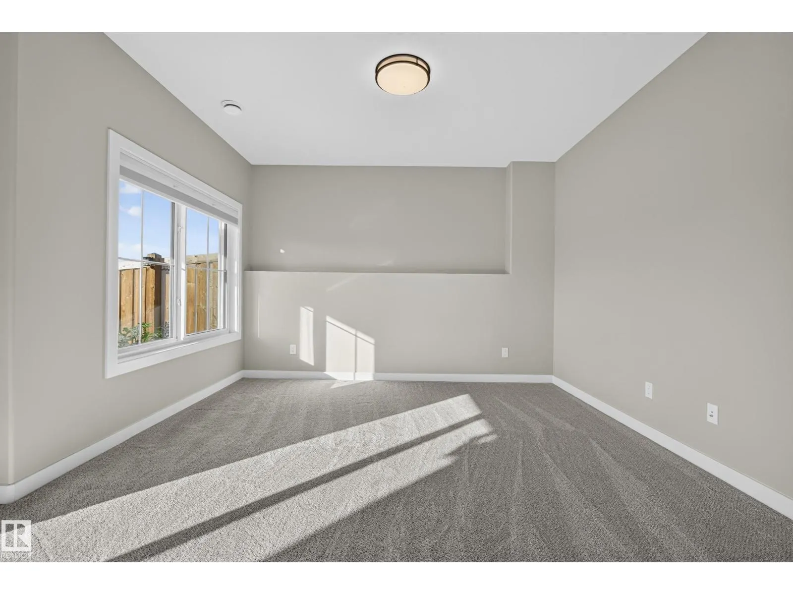 55 EDGEFIELD WY