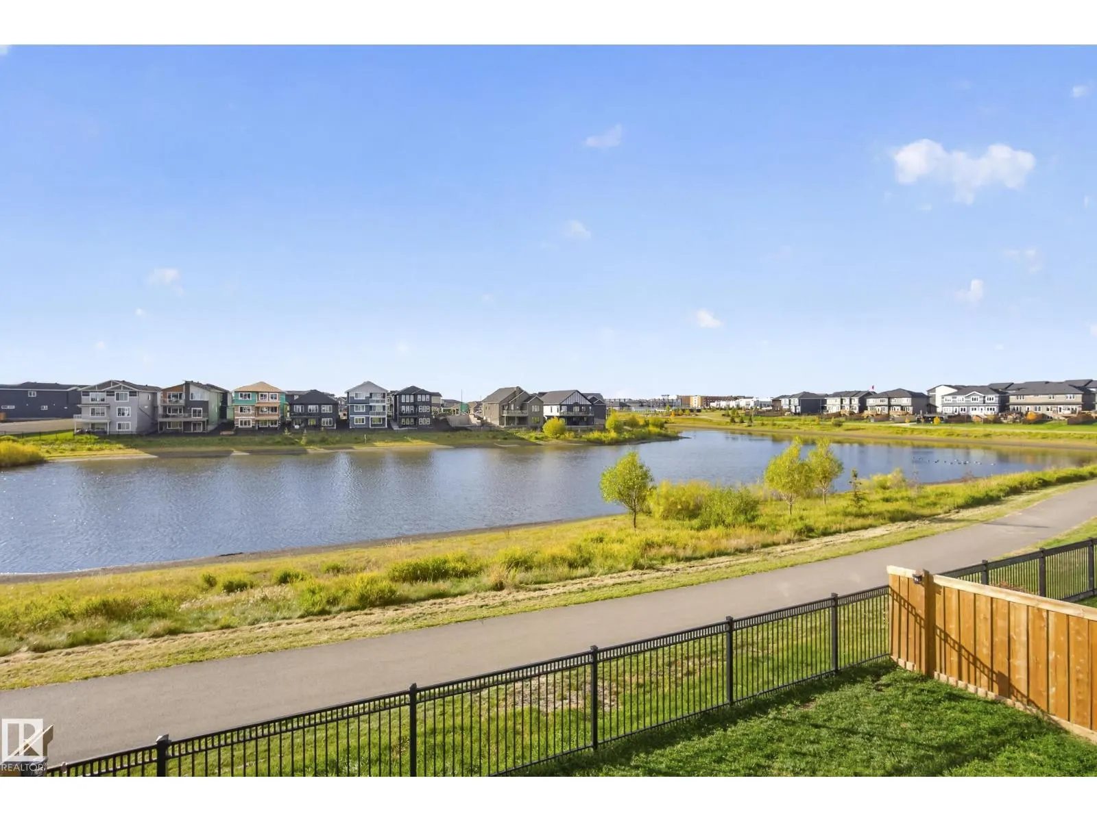 55 EDGEFIELD WY