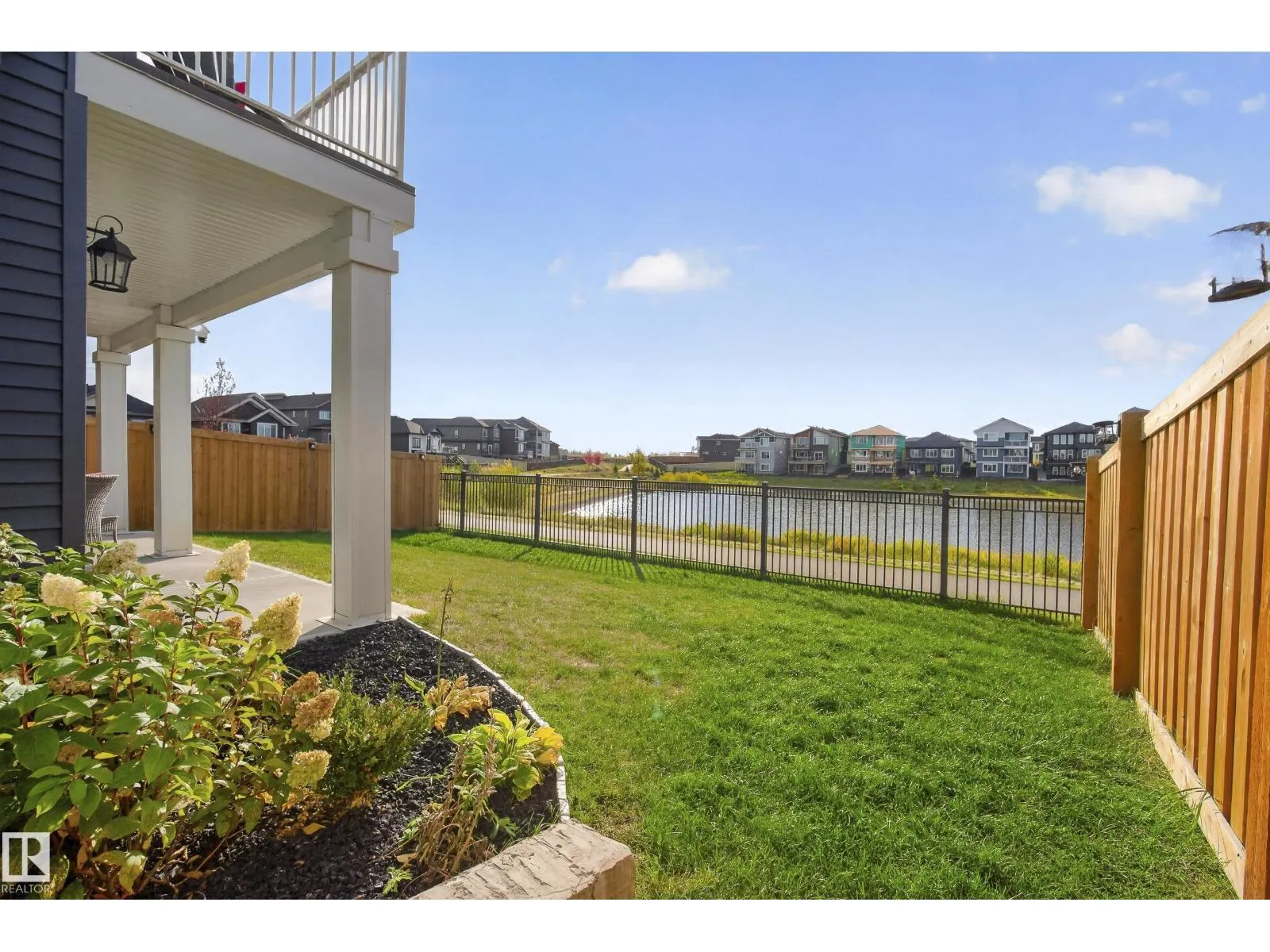 55 EDGEFIELD WY