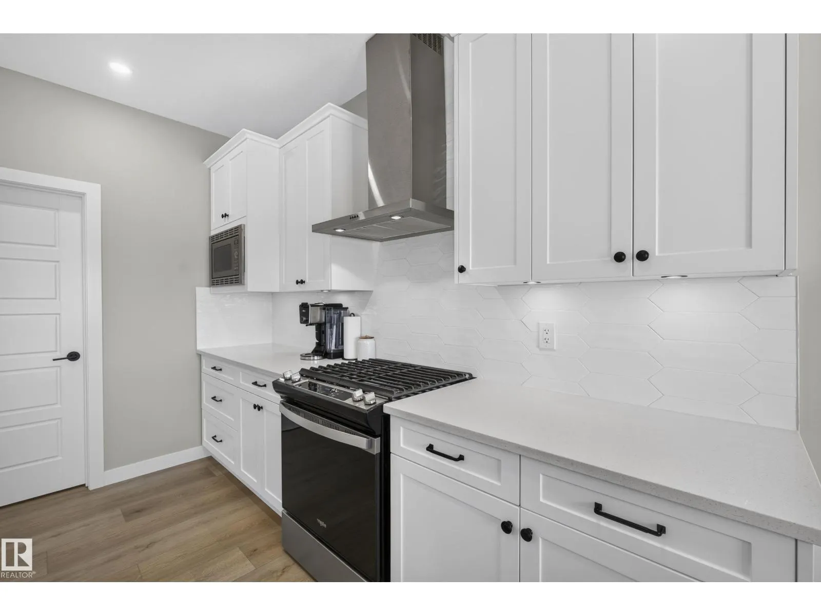 55 EDGEFIELD WY