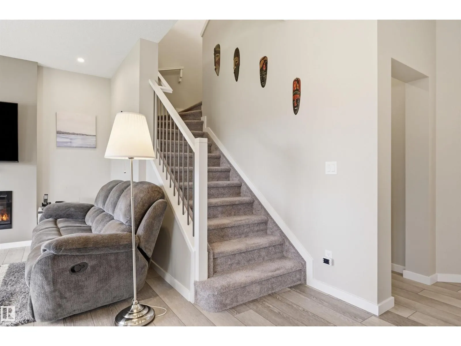 168 LARCH CR