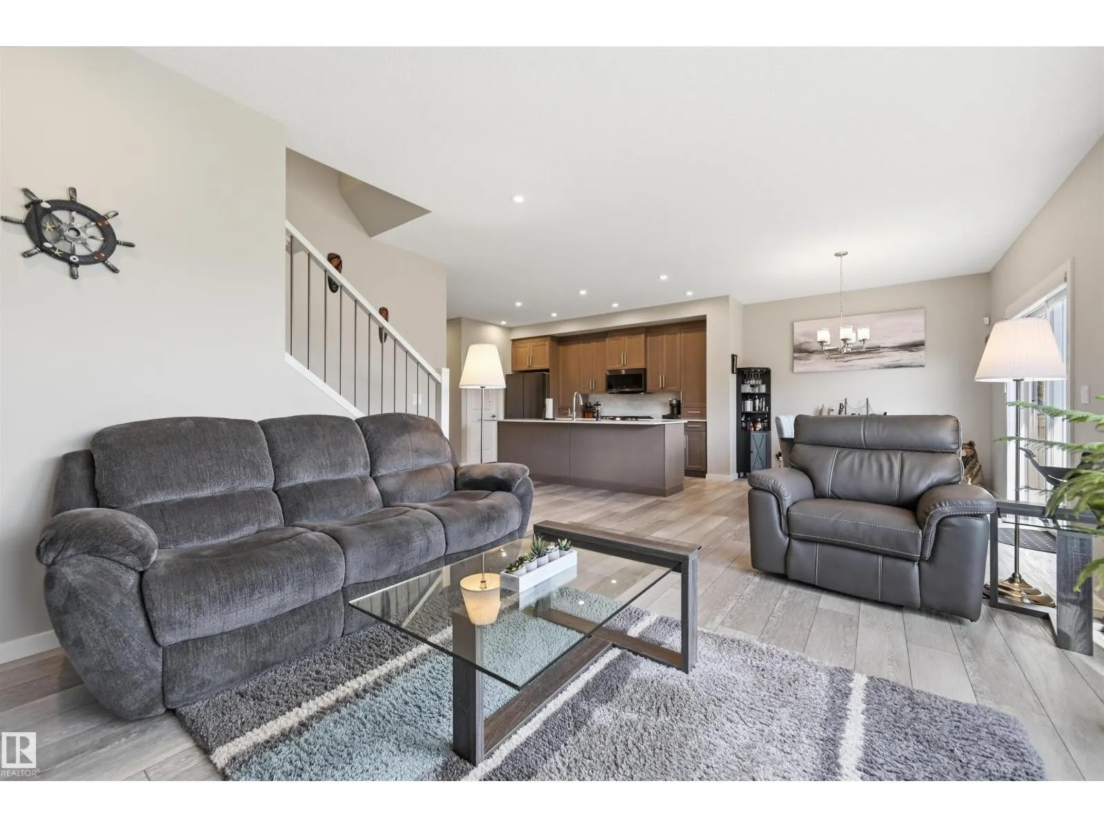168 LARCH CR