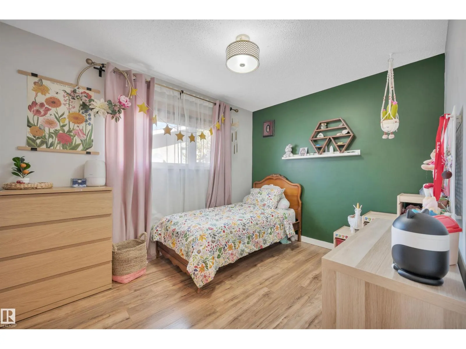 132 GARLAND CR