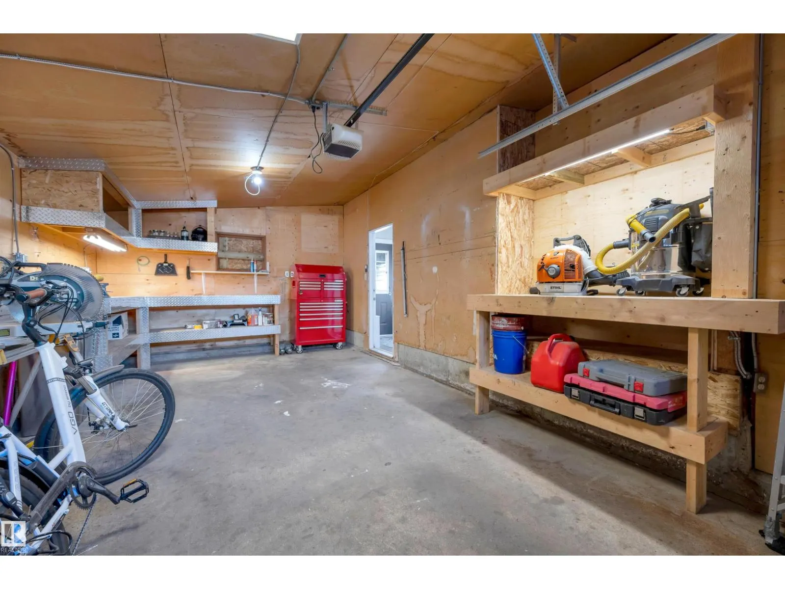 132 GARLAND CR