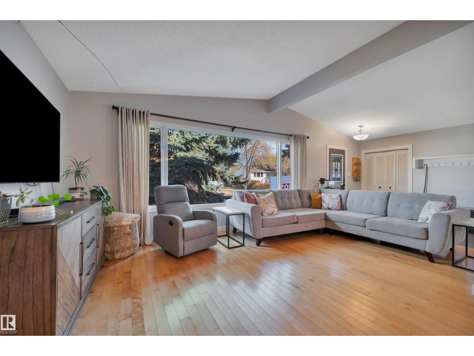 132 GARLAND CR