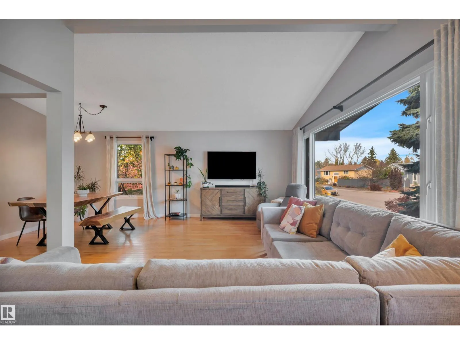 132 GARLAND CR