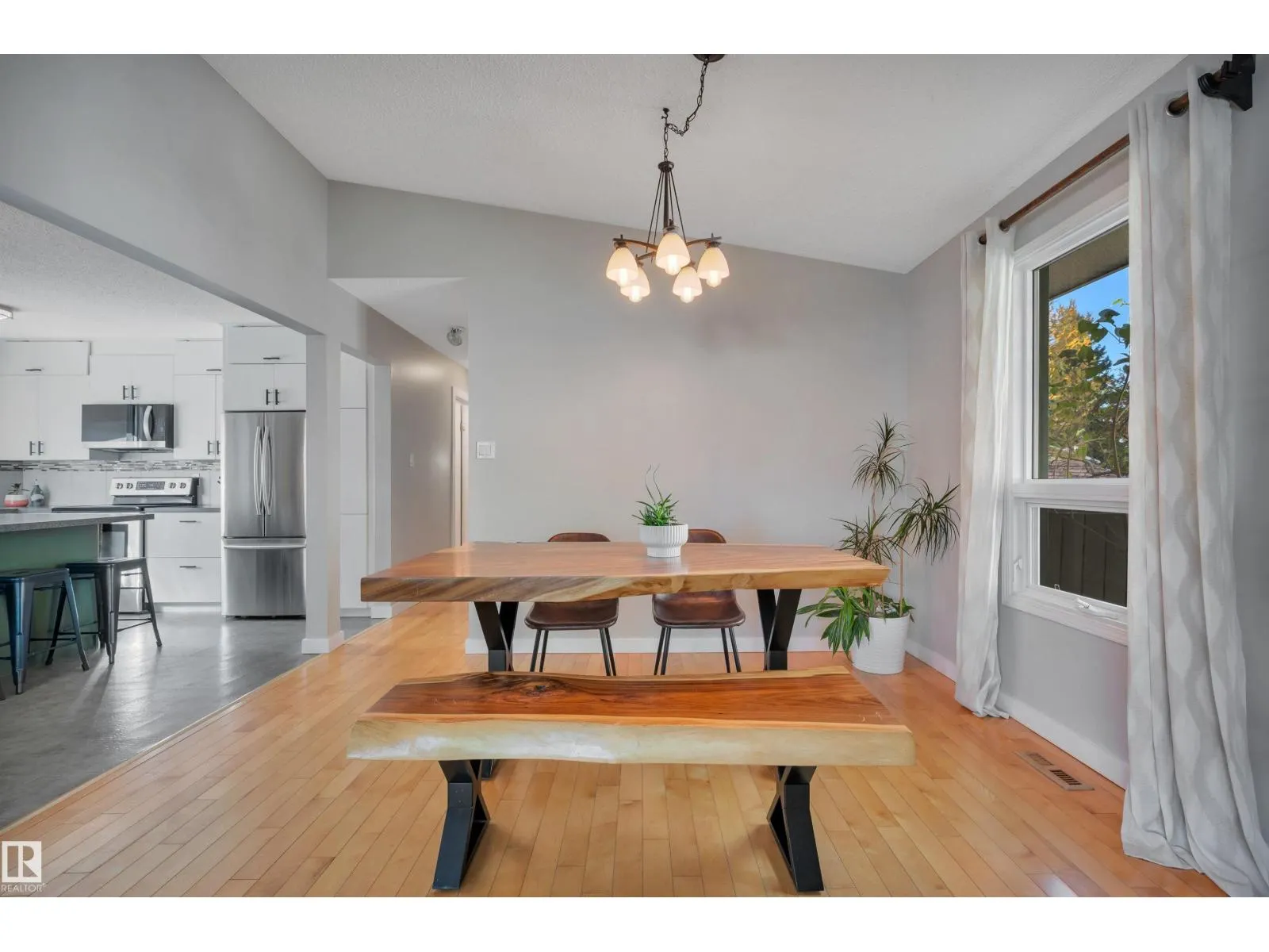 132 GARLAND CR