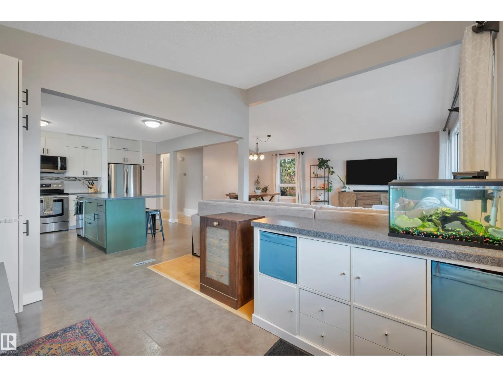 132 GARLAND CR