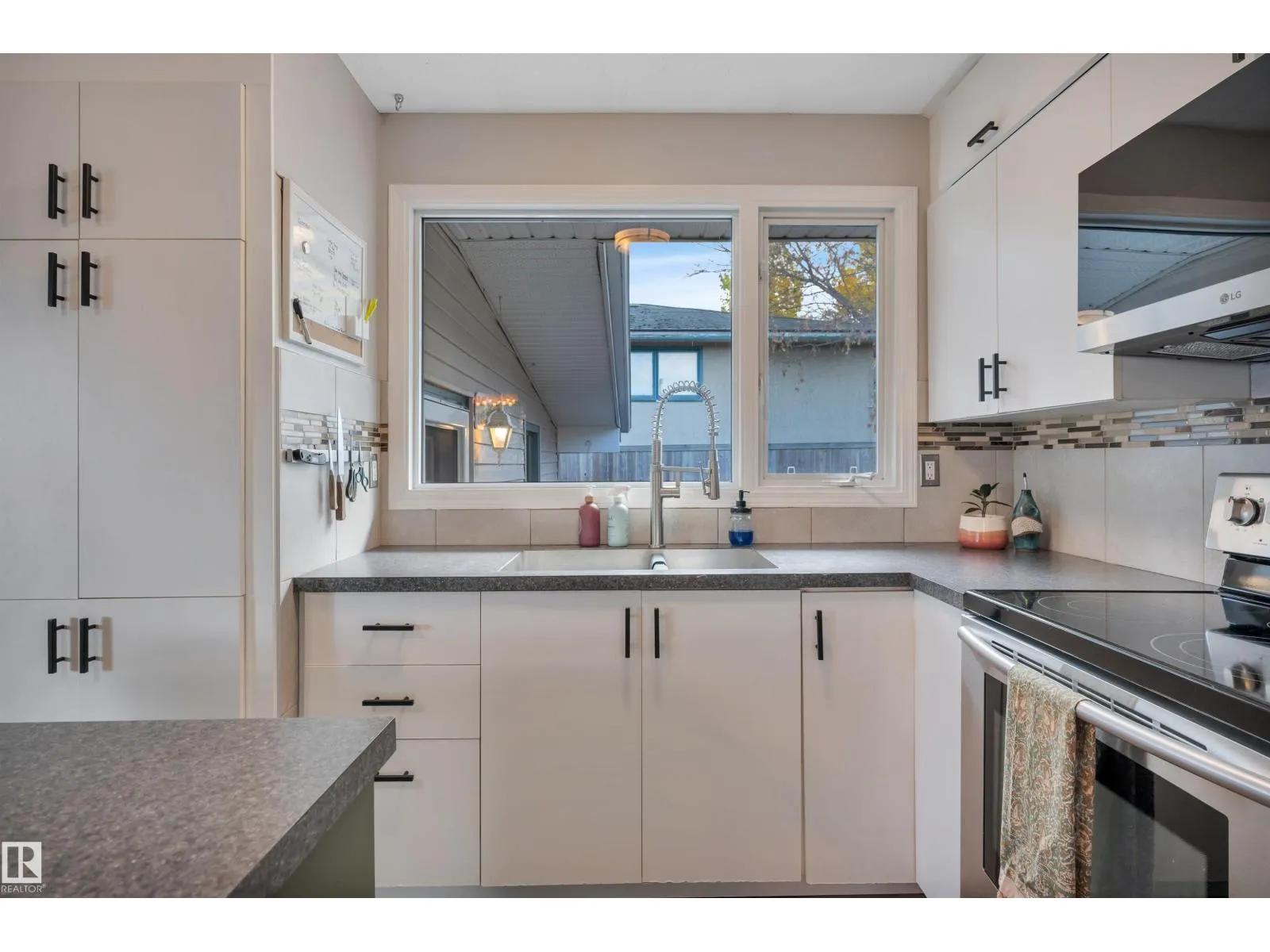 132 GARLAND CR
