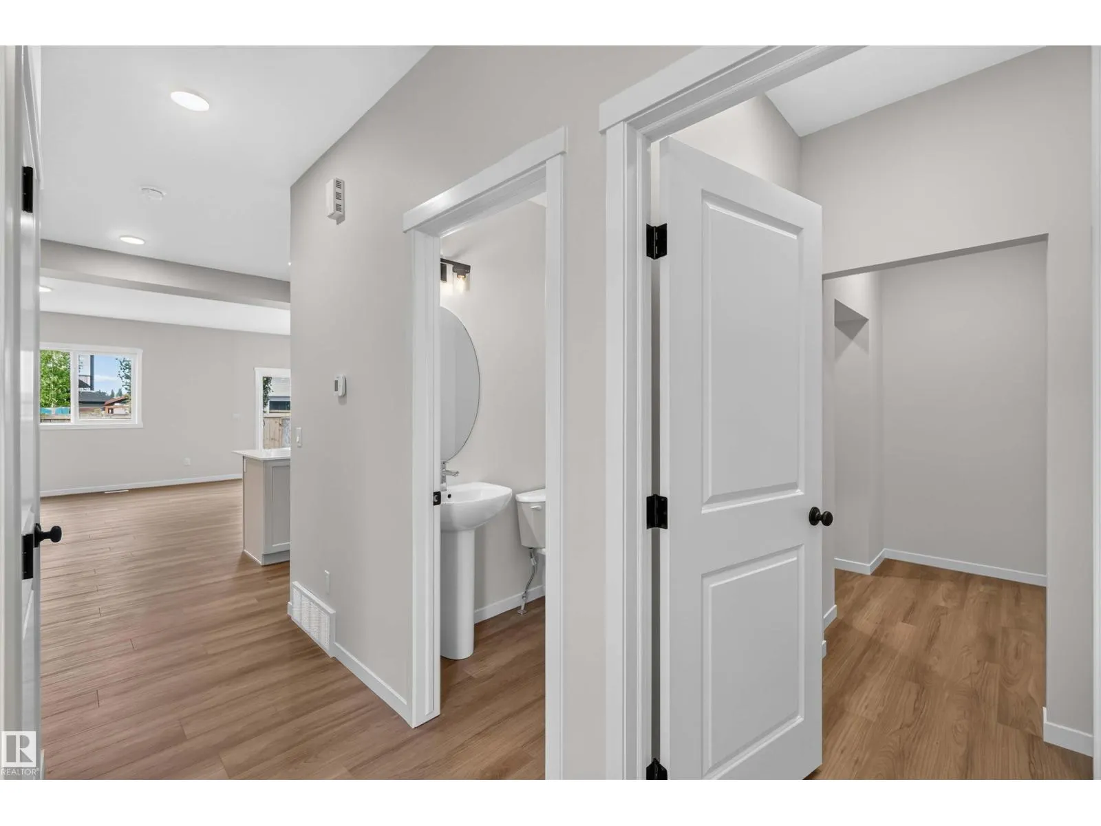 5 EMERSON LD