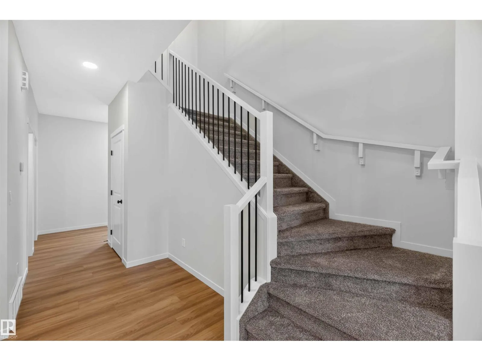 5 EMERSON LD