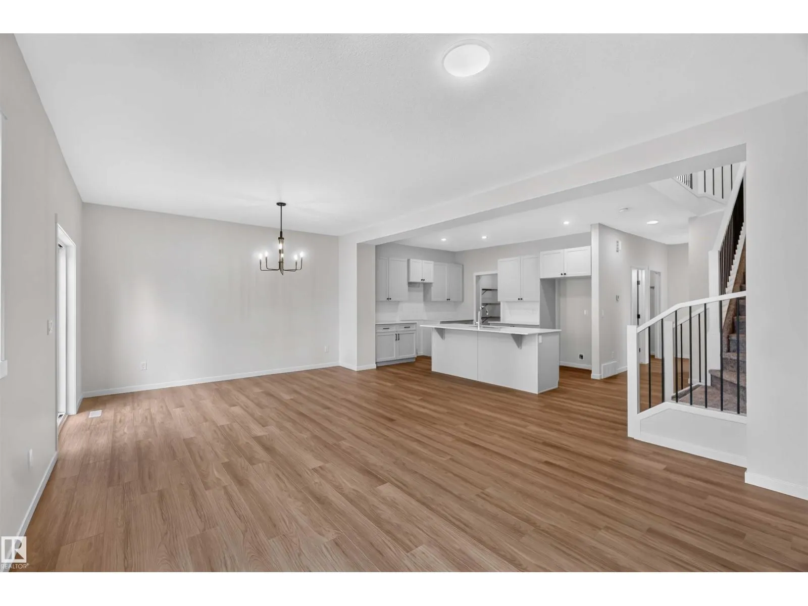 5 EMERSON LD