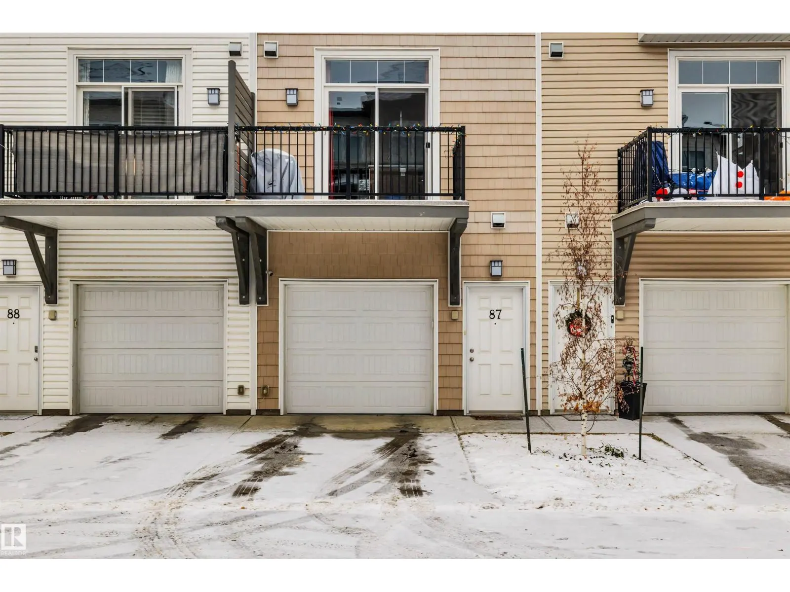 #87 600 BELLEROSE DR