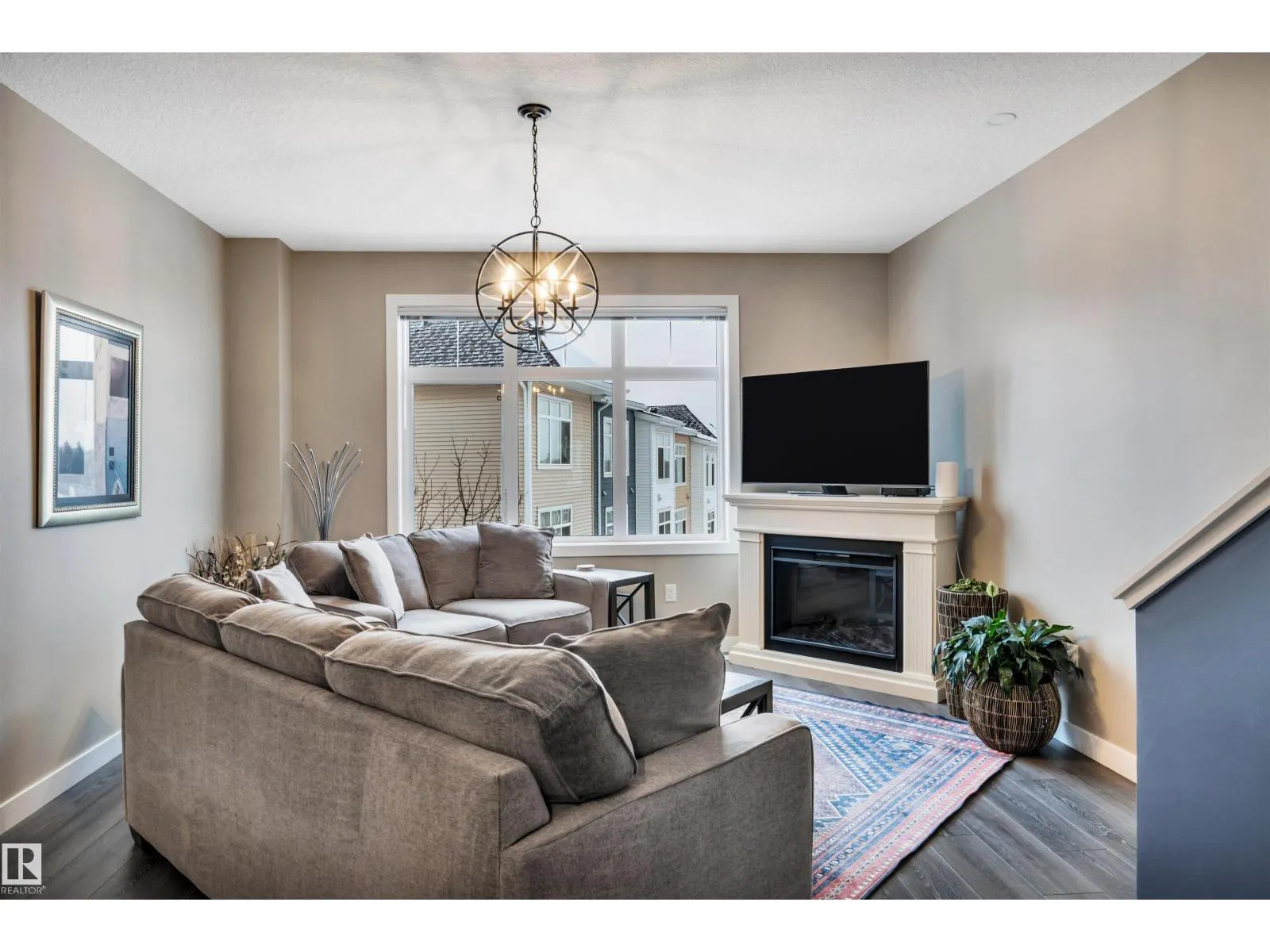 #87 600 BELLEROSE DR