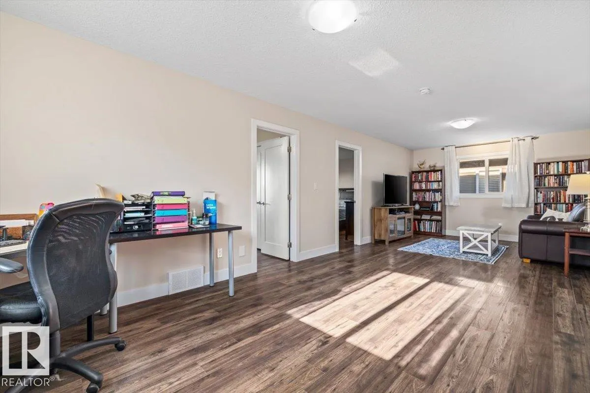 62 CHESTNUT WY