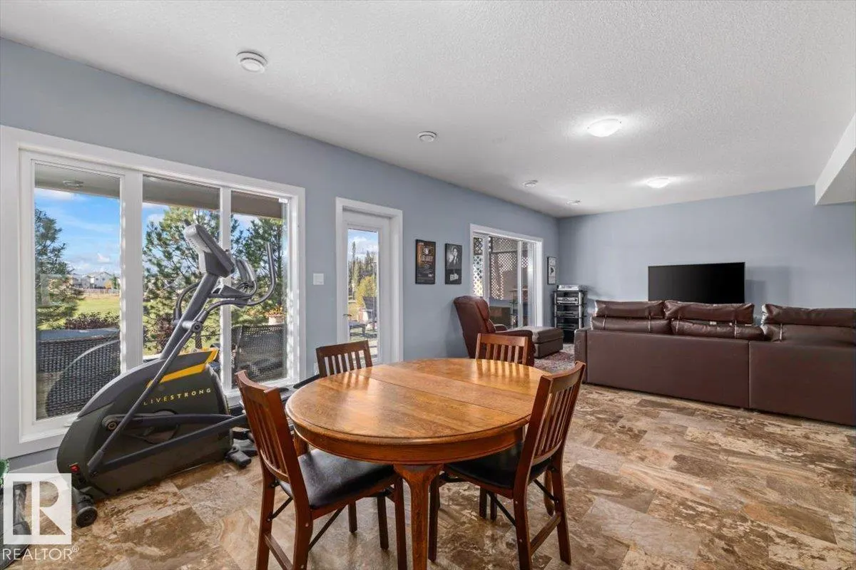 62 CHESTNUT WY