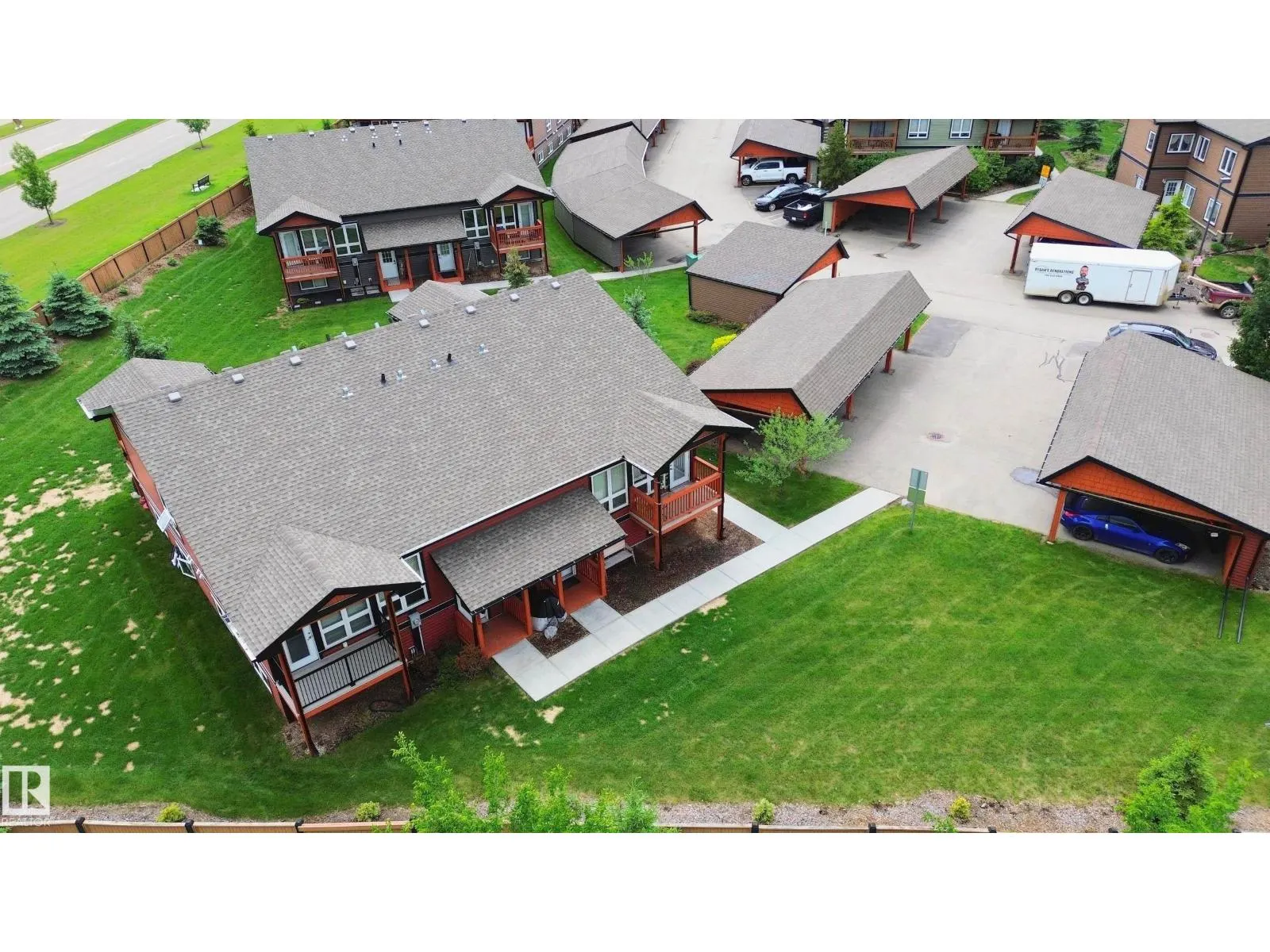 1602 GRAYBRIAR GR