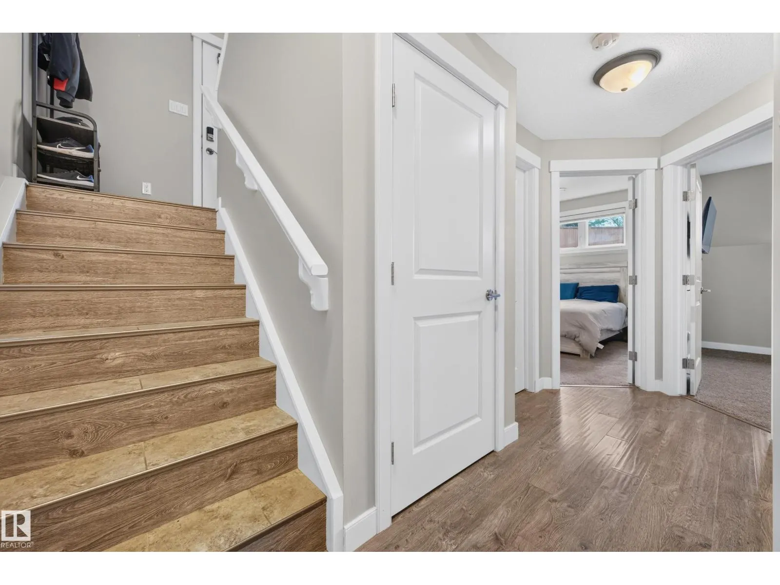 1602 GRAYBRIAR GR