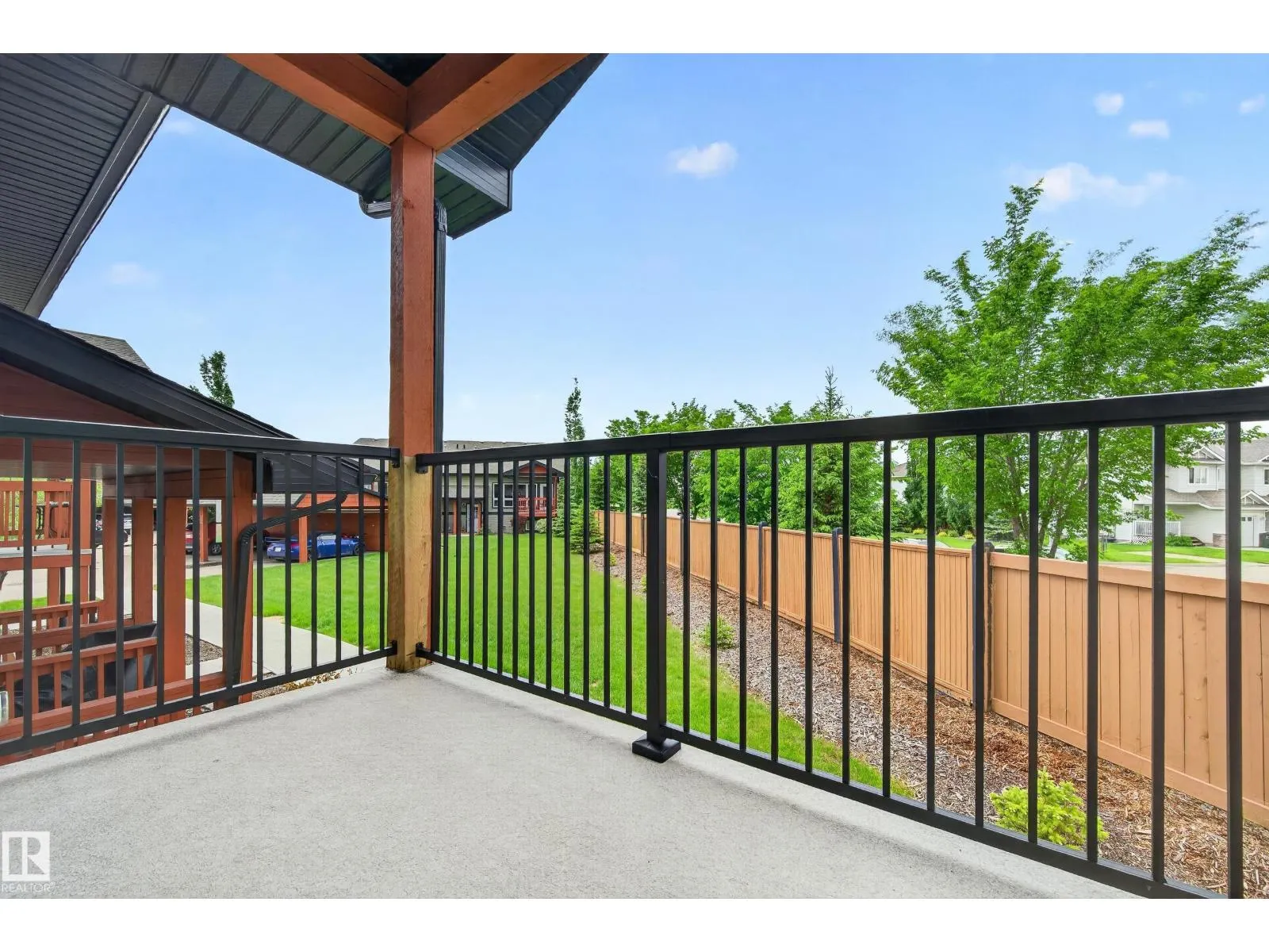 1602 GRAYBRIAR GR