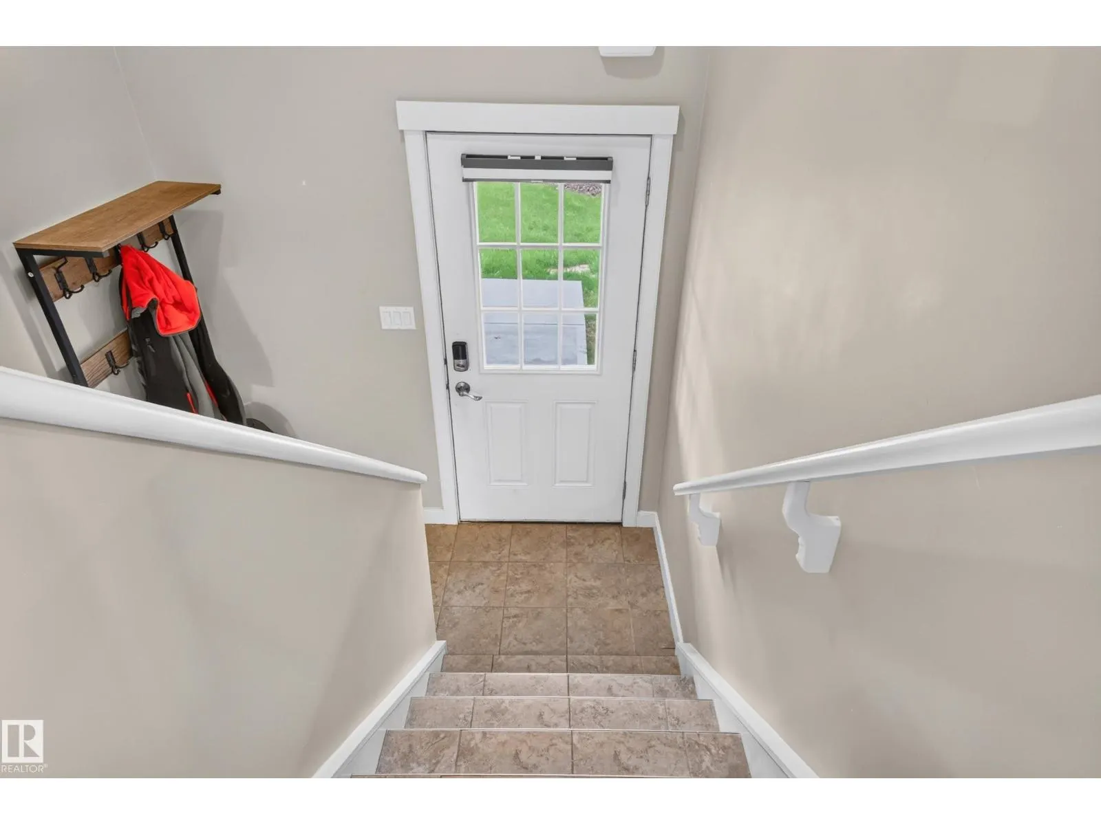 1602 GRAYBRIAR GR