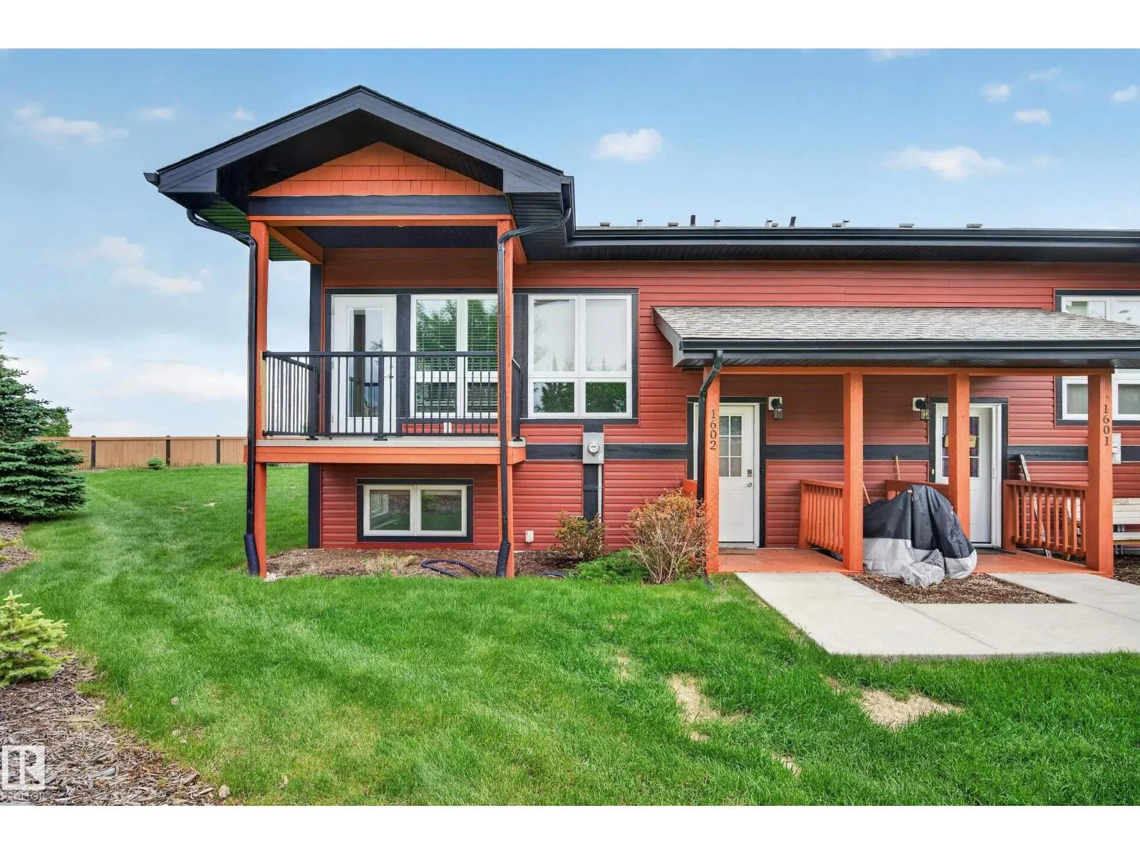 1602 GRAYBRIAR GR