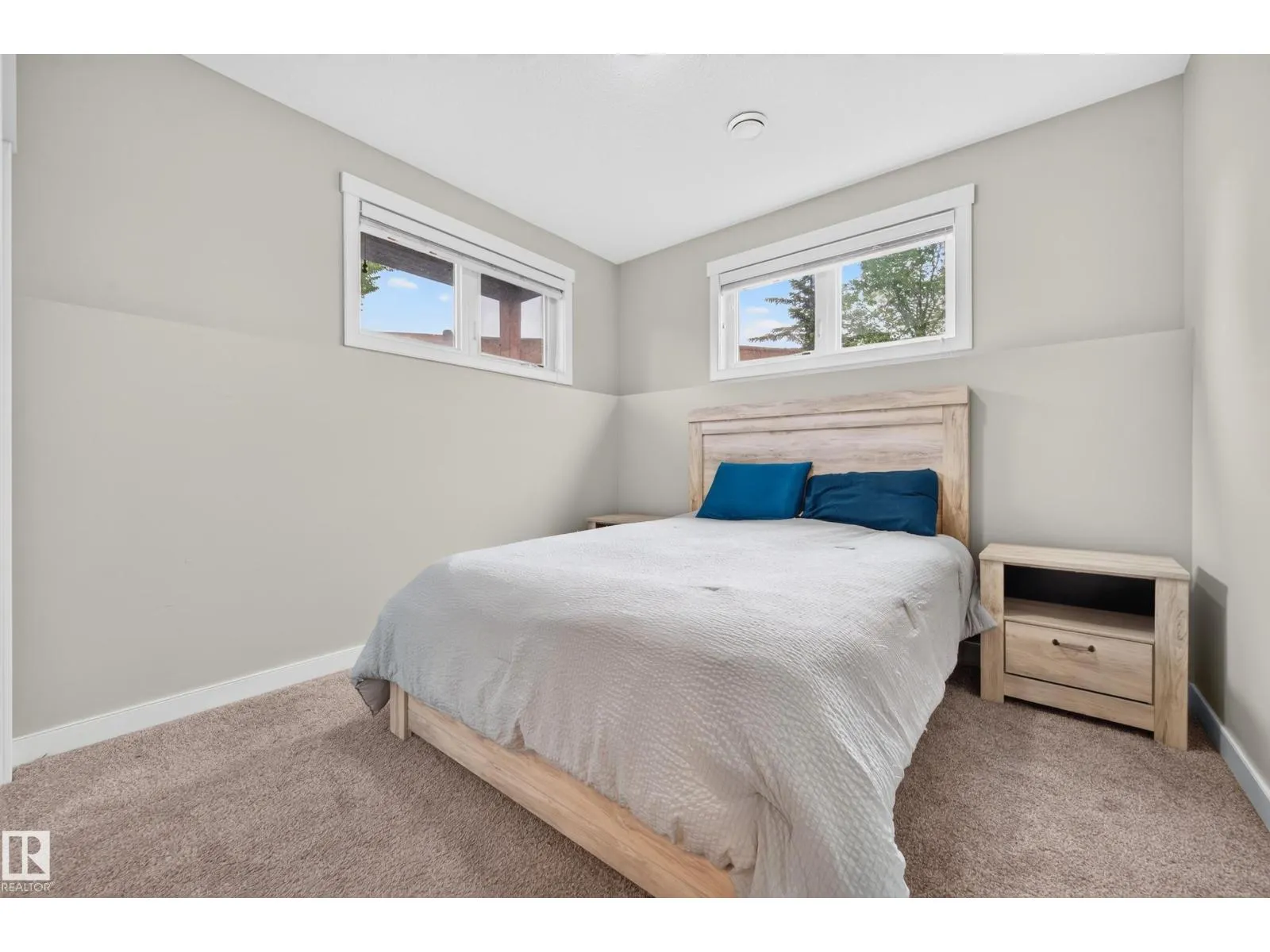 1602 GRAYBRIAR GR