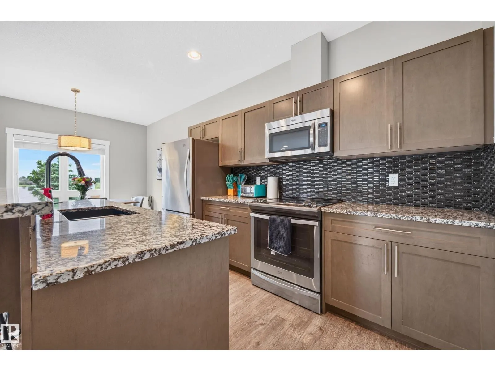 1602 GRAYBRIAR GR