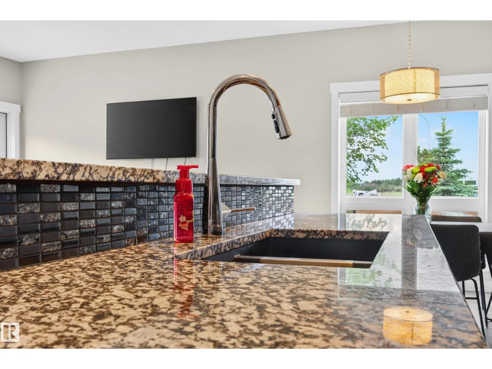 1602 GRAYBRIAR GR