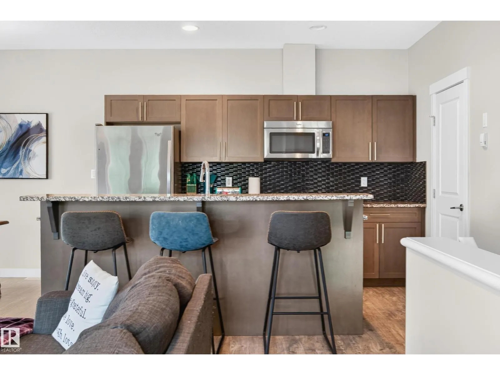 1602 GRAYBRIAR GR