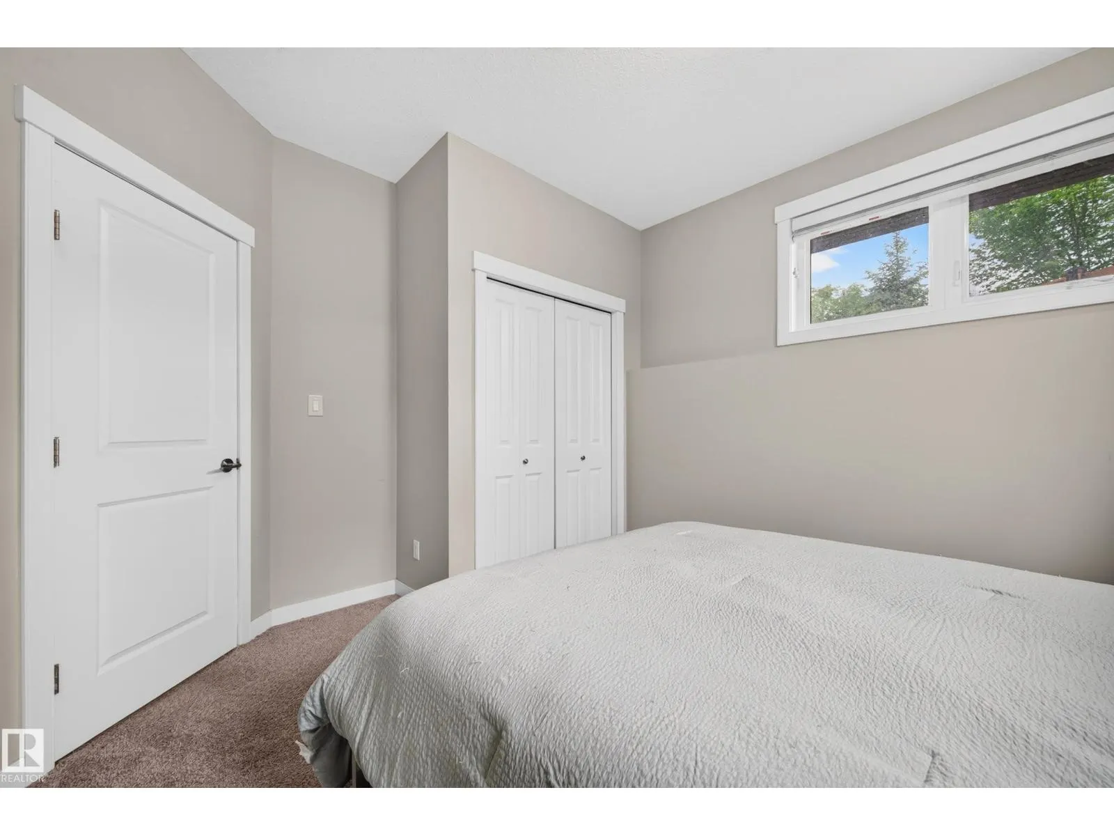 1602 GRAYBRIAR GR