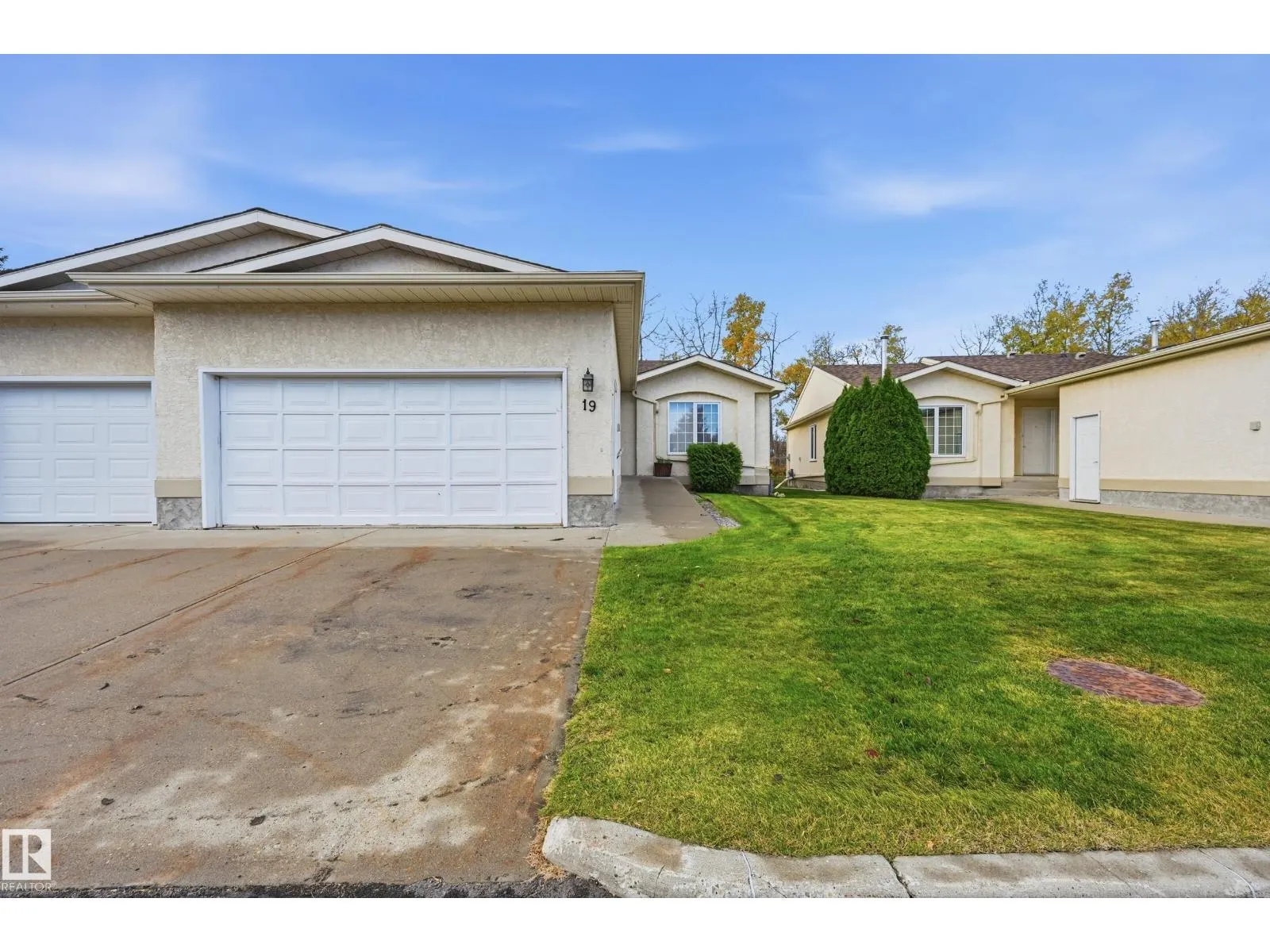 #19 10 GRANGE DR